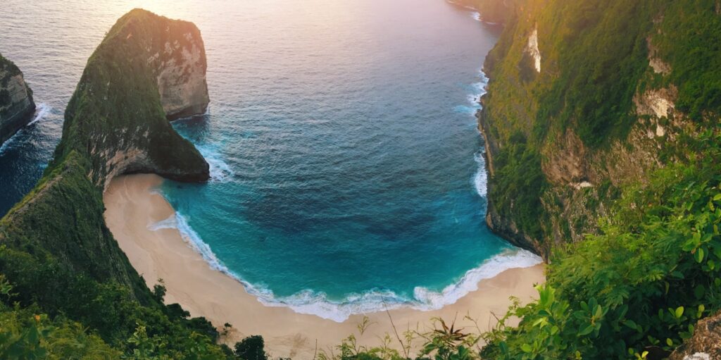 Helicopter Charter from Bali to Lombok: Travel Time vs Fast Boat & Cost
