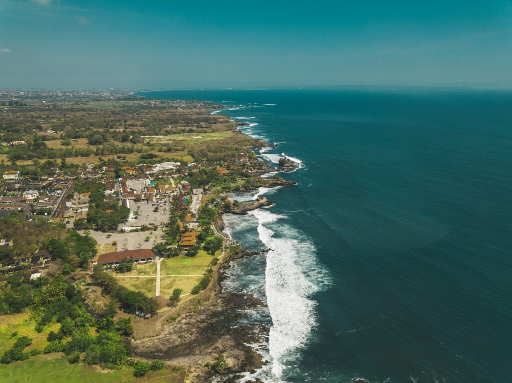 Uluwatu Sunset Helicopter Flight in Bali: Timing, Light & Cost